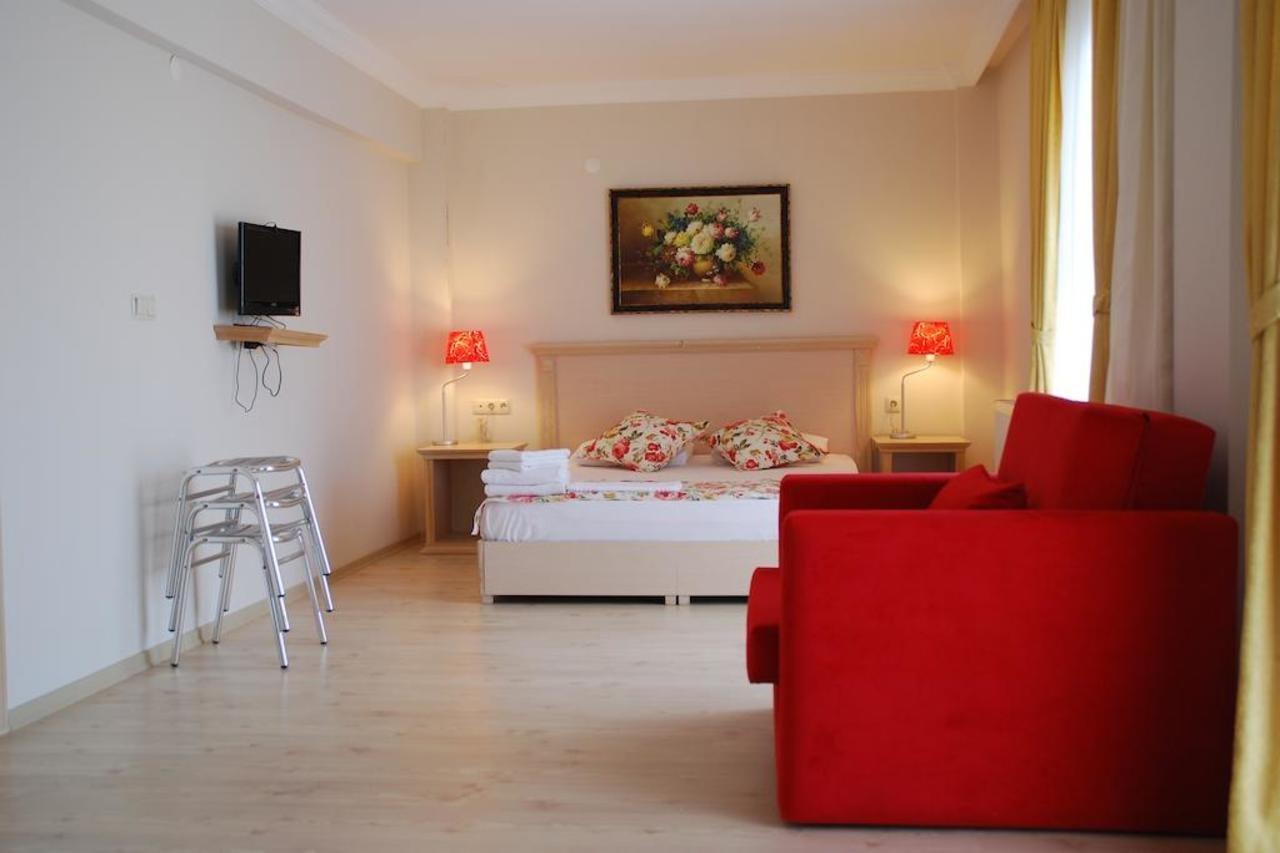 Melaike Hotel Foça Extérieur photo