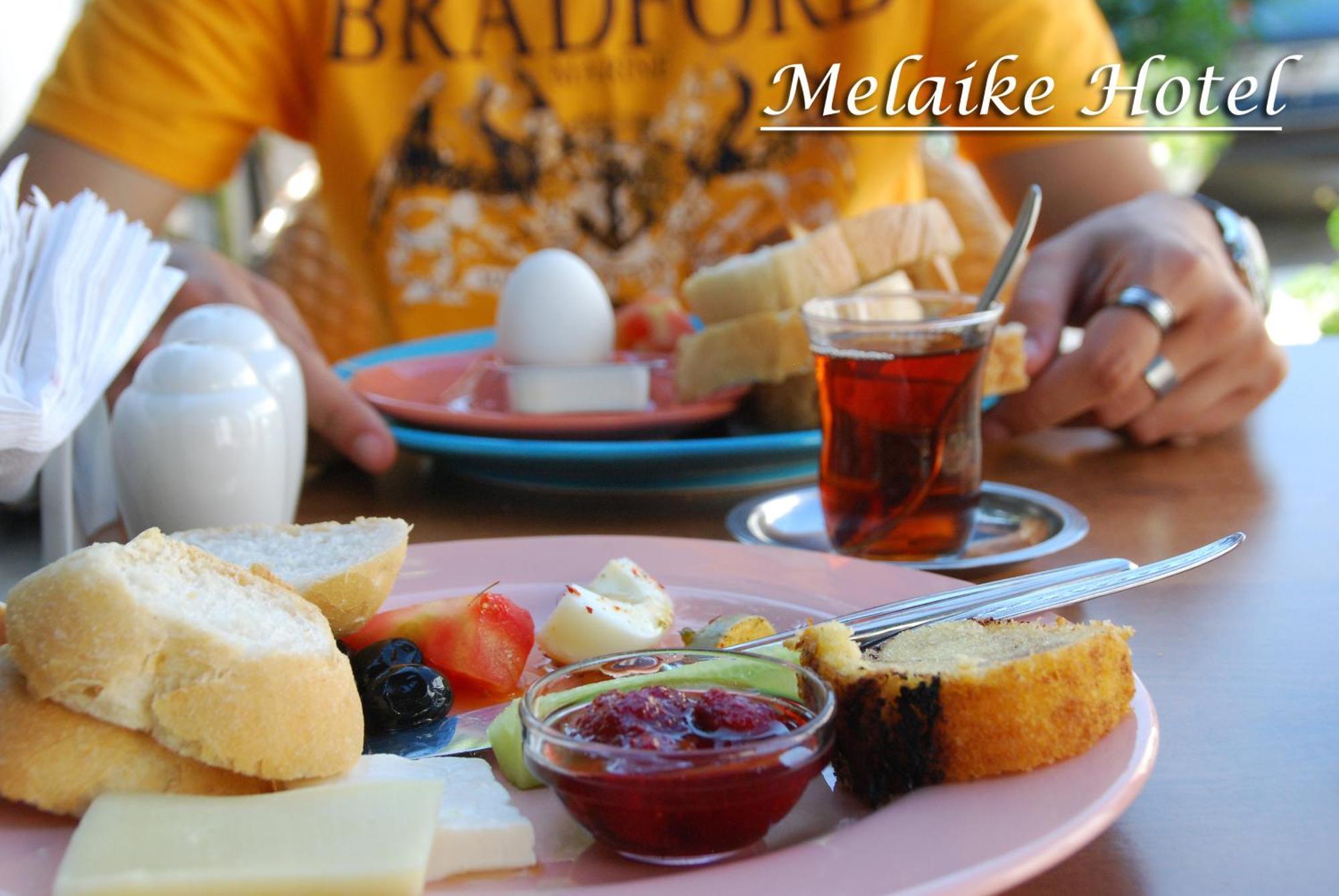 Melaike Hotel Foça Extérieur photo