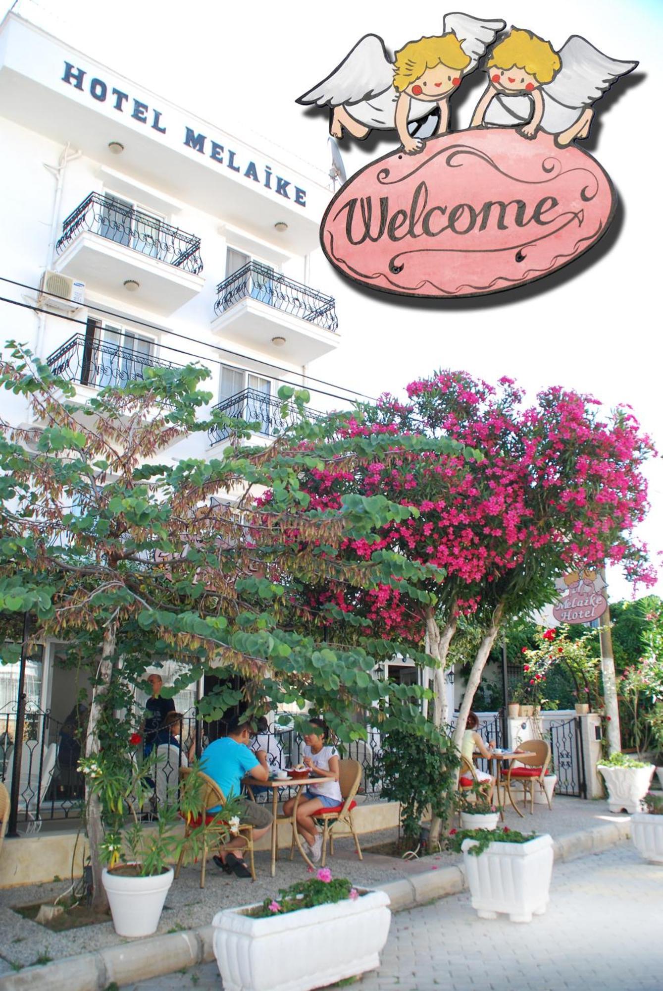 Melaike Hotel Foça Extérieur photo