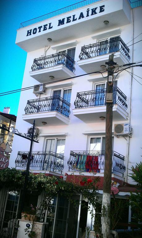 Melaike Hotel Foça Extérieur photo