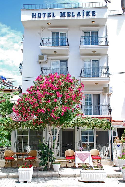 Melaike Hotel Foça Extérieur photo
