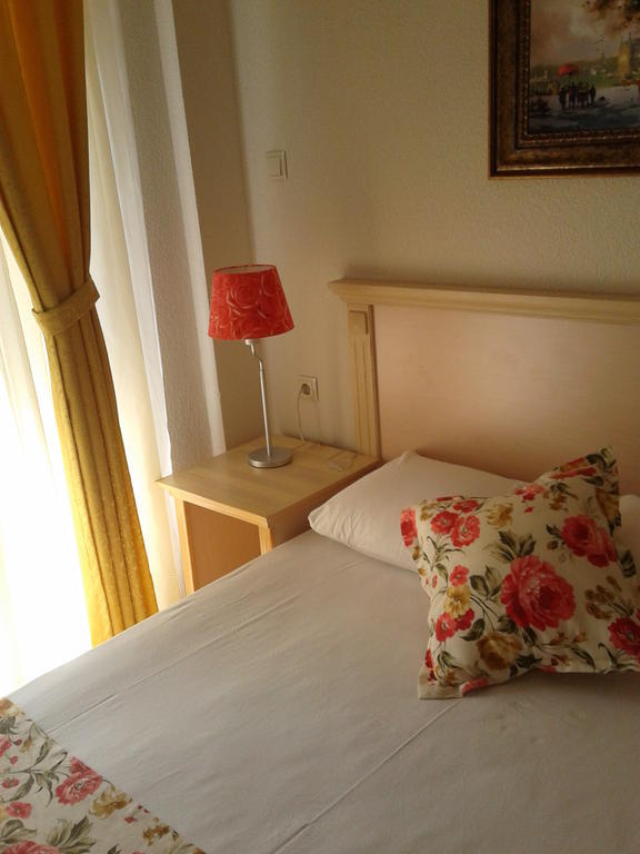 Melaike Hotel Foça Extérieur photo